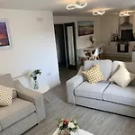 2 Bed Apartment Very Close To Plymouth Hoe